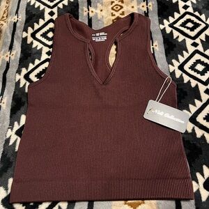 NALI Collection NWT Ribbed Knit V Neck Top S/M